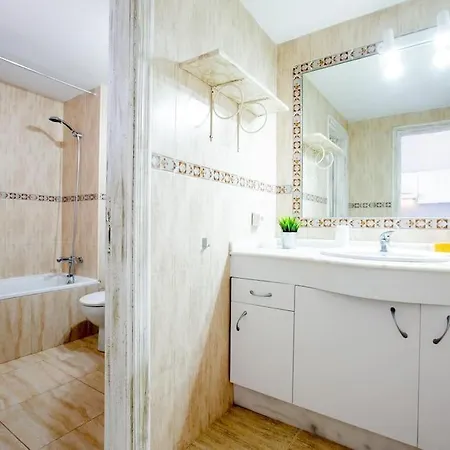 308 Modern In Apartment *